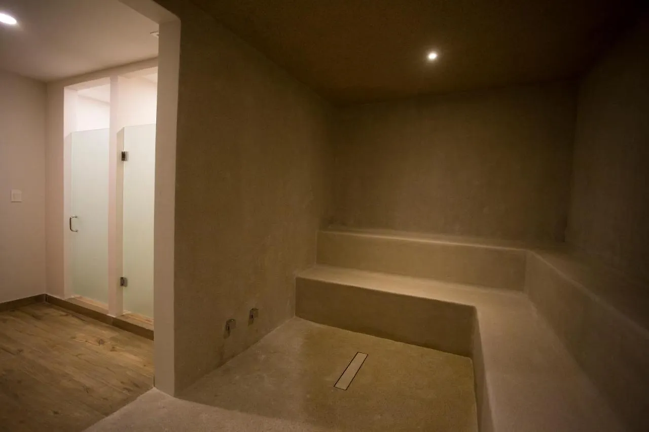 Apartment Near Airport, Pool, Spa & Jacuzzi - 3 Bedrooms Cancun