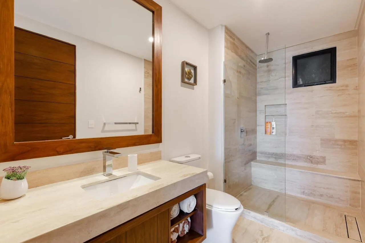 Near Airport, Pool, Spa & Jacuzzi - 3 Bedrooms Cancun Apartment