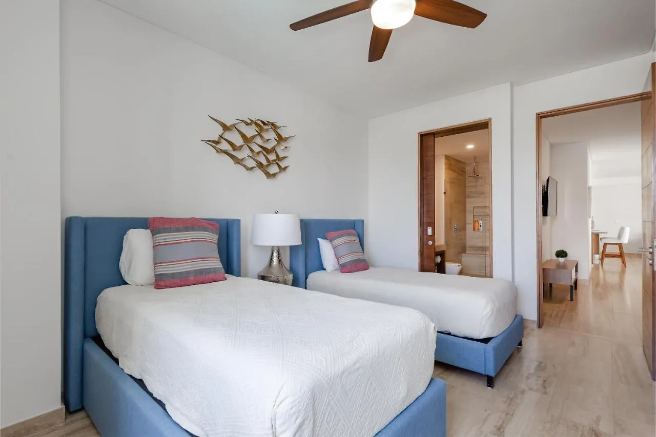 Near Airport, Pool, Spa & Jacuzzi - 3 Bedrooms Cancun