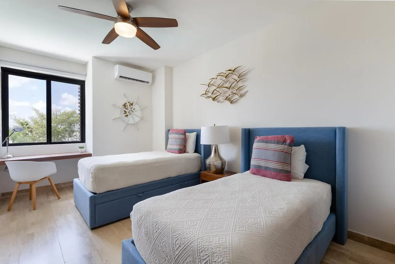 Apartment Near Airport, Pool, Spa & Jacuzzi - 3 Bedrooms Cancun