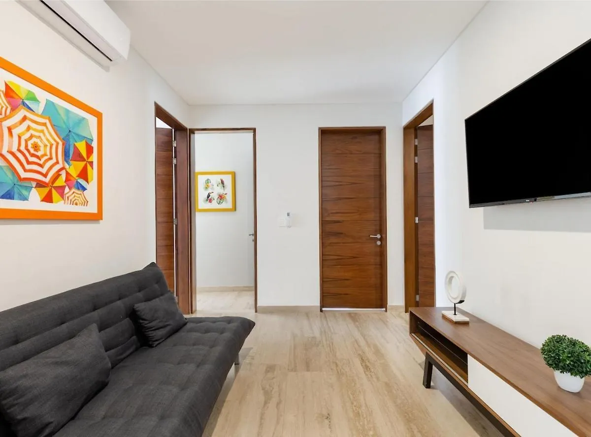 Apartment Near Airport, Pool, Spa & Jacuzzi - 3 Bedrooms Cancun