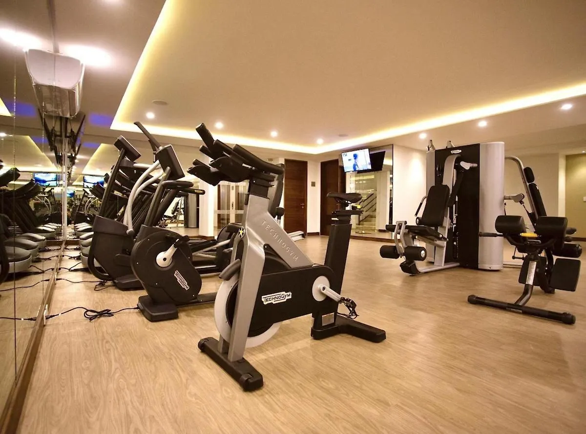 Near Airport, Pool, Spa & Jacuzzi - 3 Bedrooms Cancun