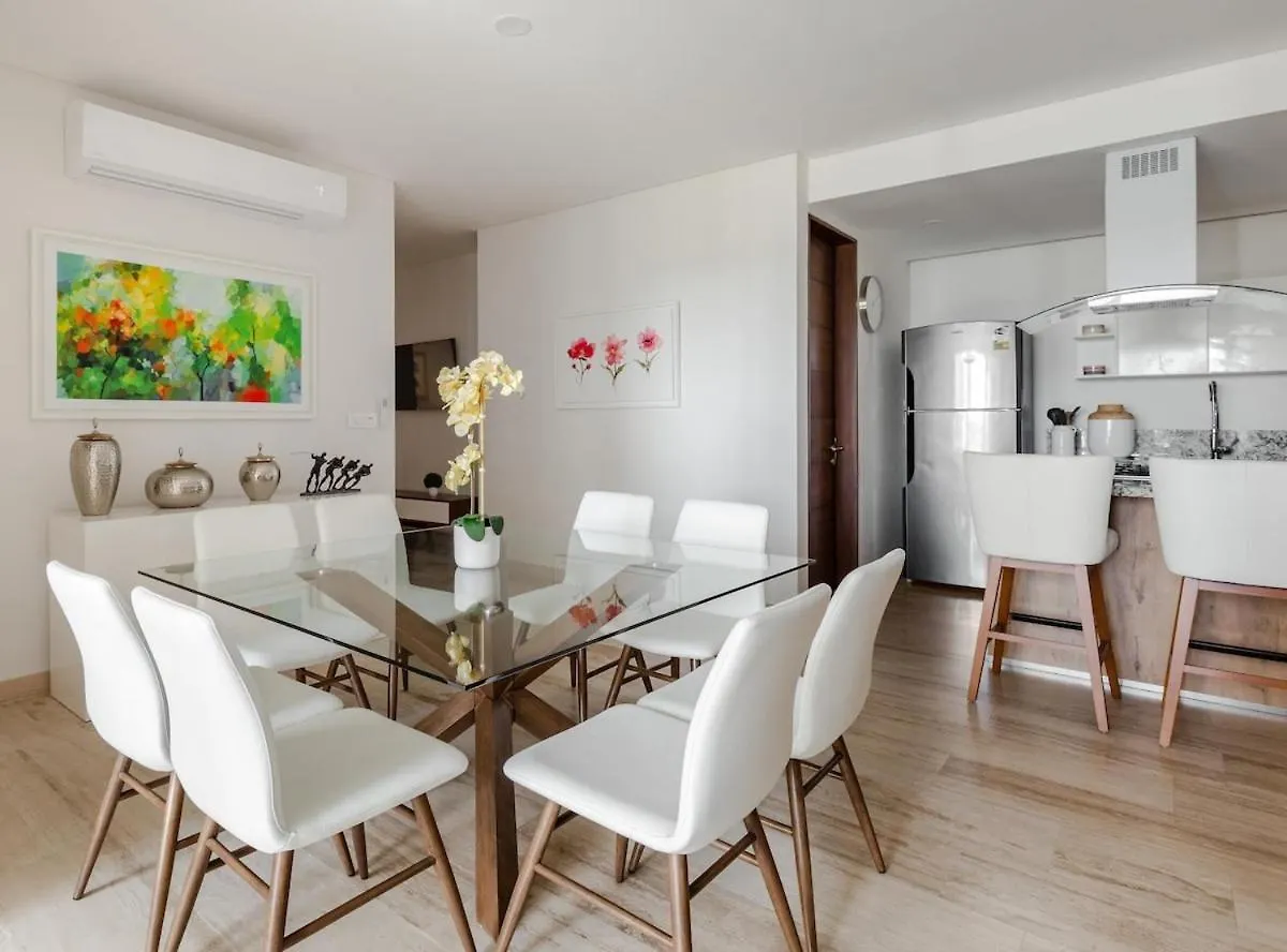 Apartment Near Airport, Pool, Spa & Jacuzzi - 3 Bedrooms Cancun